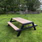 Picknicktafel Noir met zwart gelakte poten, vooraanzicht in de tuin